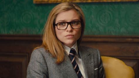 Hanna Alstrom Flashes Ass and Bush – Kingsman: The Secret。